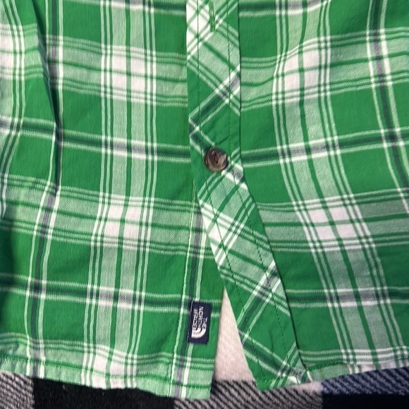 MENS North Face Button Shirt Sz Medium - Picture 3 of 4